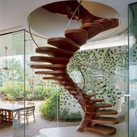 Dřevěné designové schodiště