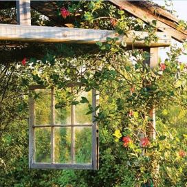 Zahradní altán z trámu a okenice