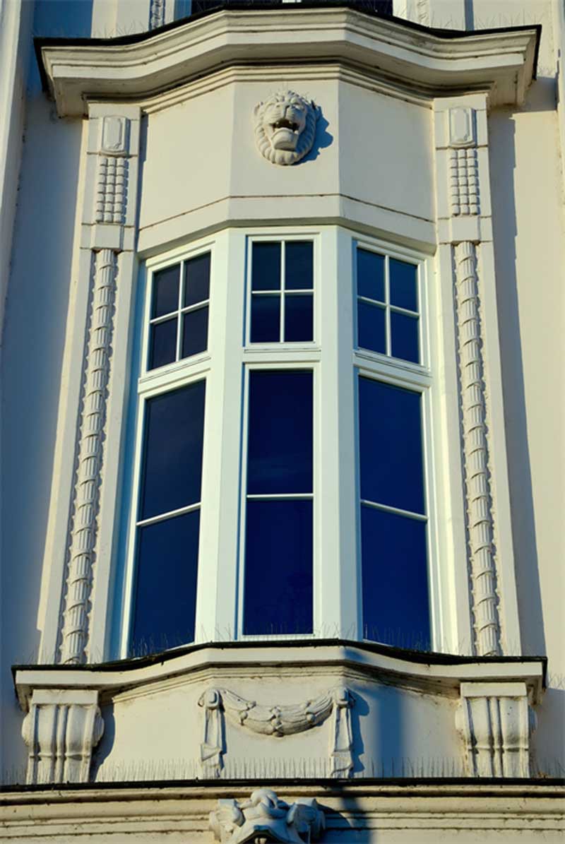 Atypické okno historického domu  - Vekra okna
