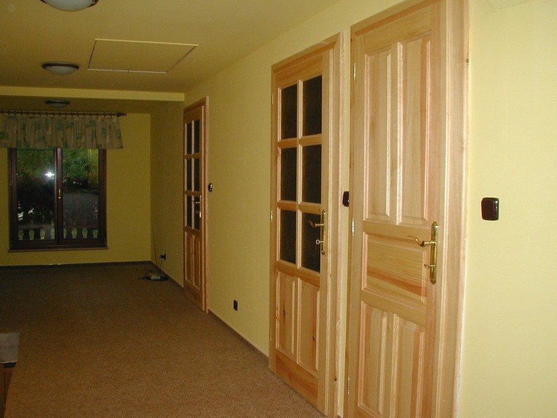Dveře vchodové a interiérové - Truhlářství Miček 