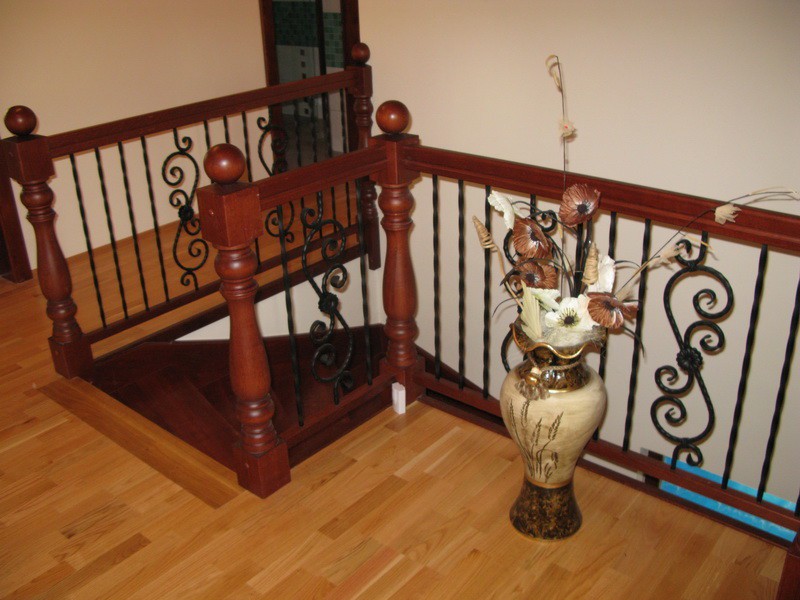 Dřevěné schody a schodiště - Truhlářství Miček 