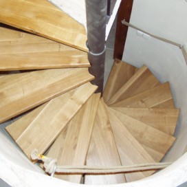 Dřevěné schody a schodiště - fotogalerie - Fotogalerie - Truhlářství Miček 