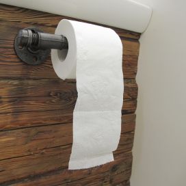 Držák toaletního papíru z trubek