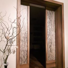 Posuvné dveře v přírodním stylu AkrylDek s.r.o.
