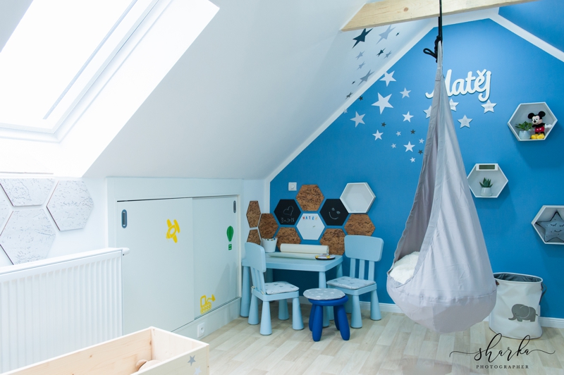 Dětský pokoj se stolkem Ikea Mammut - Pieris design