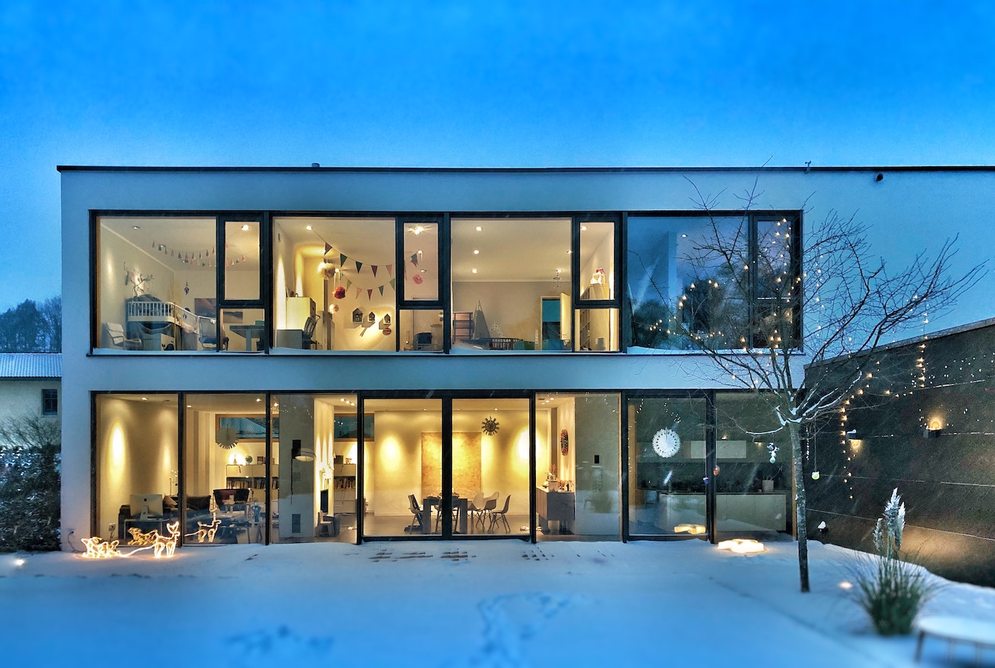 Moderní dům nízkoenergetický s okny - 
