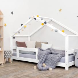 Benlemi Dětská postel domeček LUCKY s bočnicí Zvolte barvu: Bílá, Rozměr: 120 x 200 cm