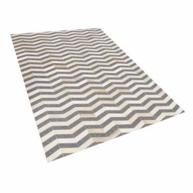 Kožený koberec v šedé a béžové barvě 140 x 200 cm BAGGOZE